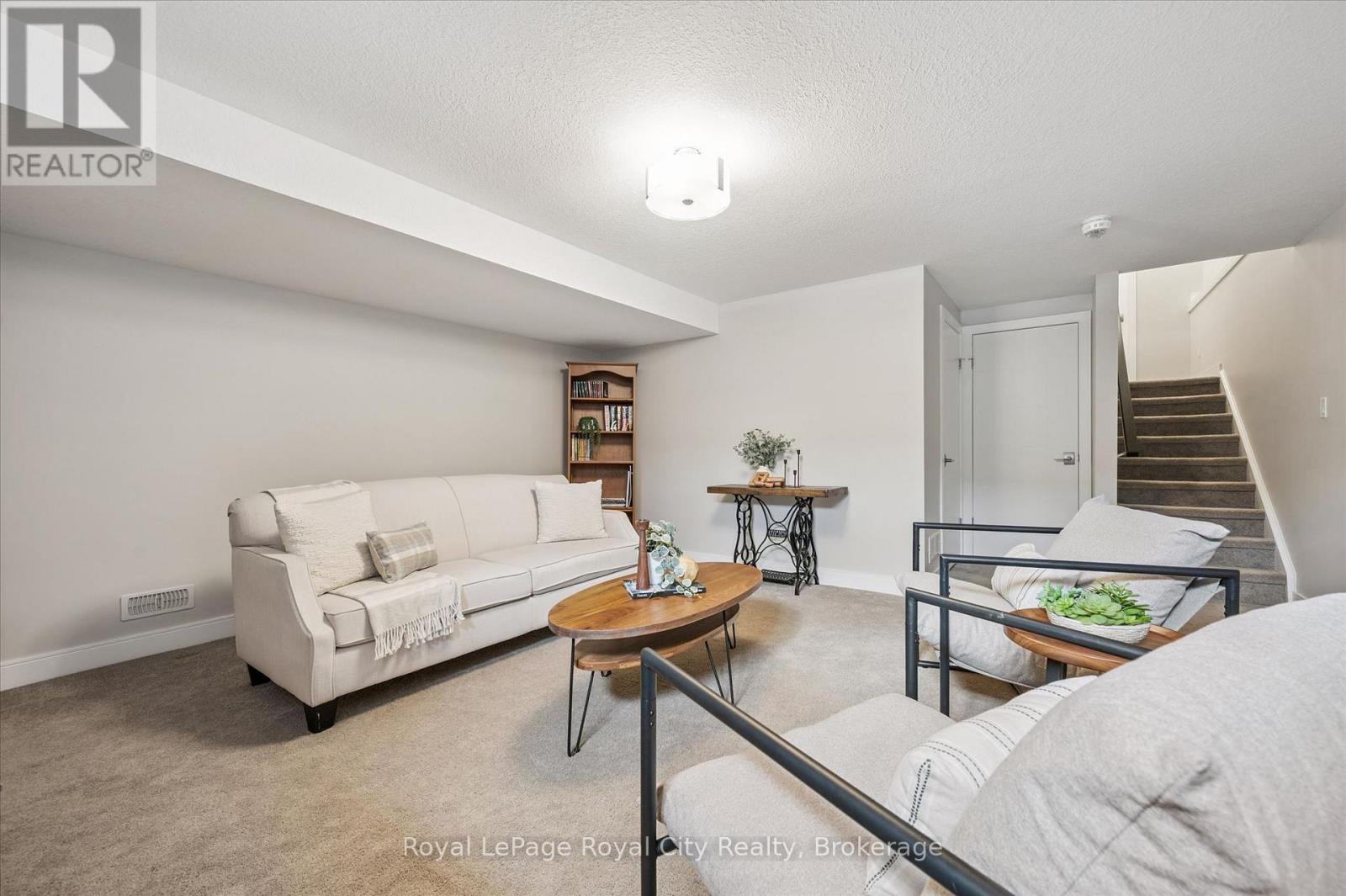 












25 - 60 ARKELL ROAD

,
Guelph (Kortright East),




Ontario
N1L0N7

