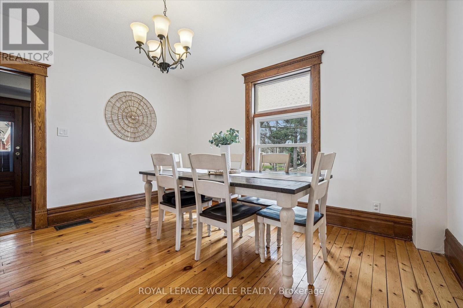 












16 HAMPTON STREET

,
Woolwich,




Ontario
N3B1X9

