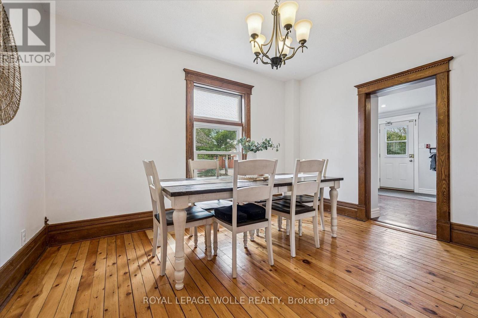 












16 HAMPTON STREET

,
Woolwich,




Ontario
N3B1X9

