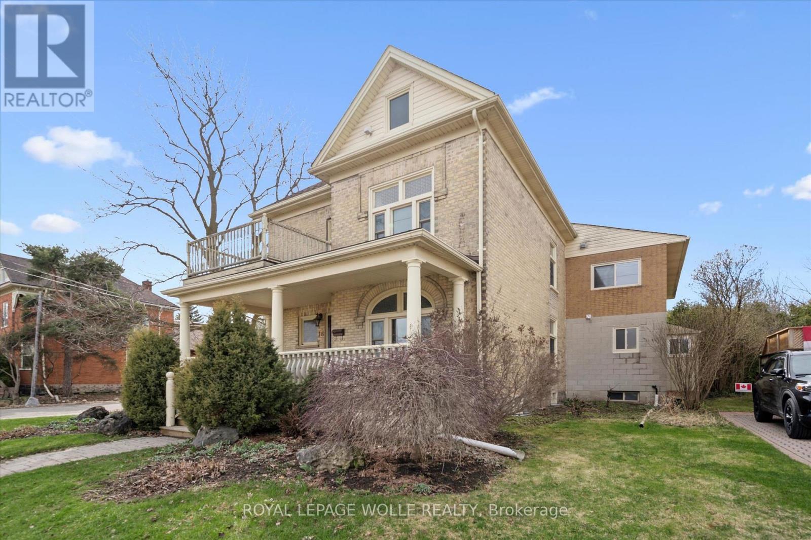 












16 HAMPTON STREET

,
Woolwich,




Ontario
N3B1X9

