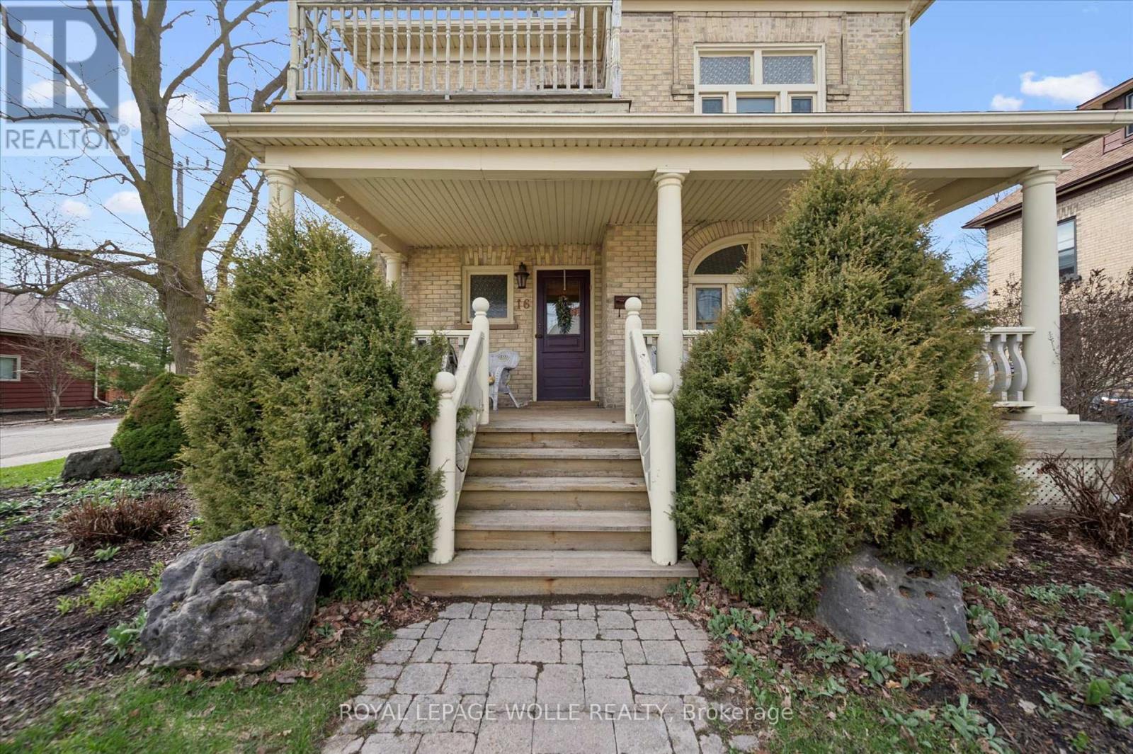 












16 HAMPTON STREET

,
Woolwich,




Ontario
N3B1X9

