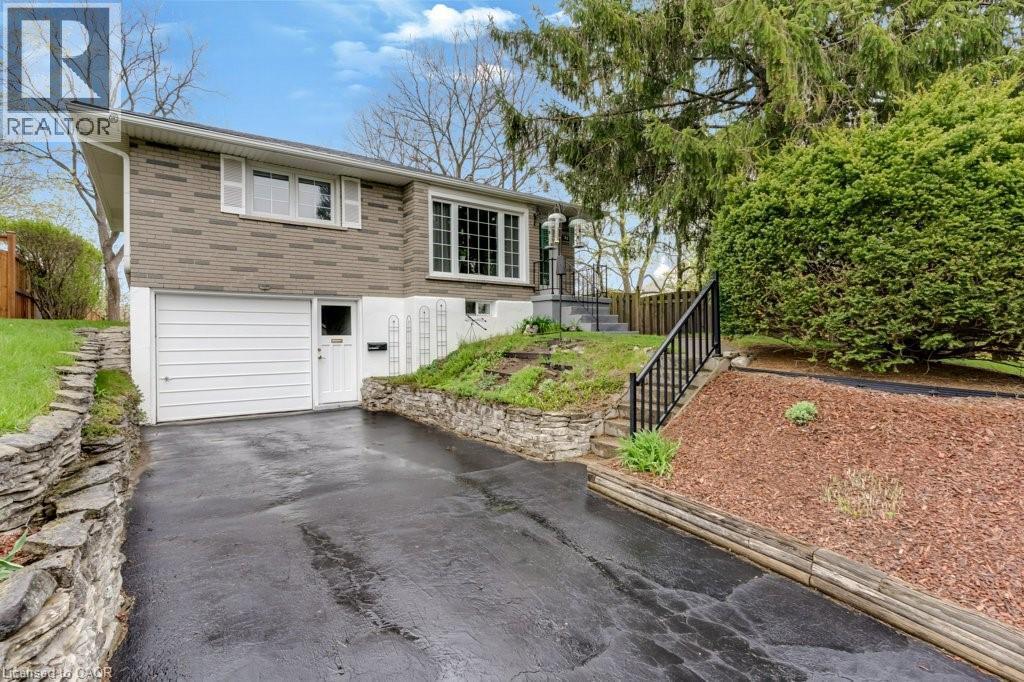 












23 EDWARD Street

,
Cambridge,




Ontario
N3C1J8

