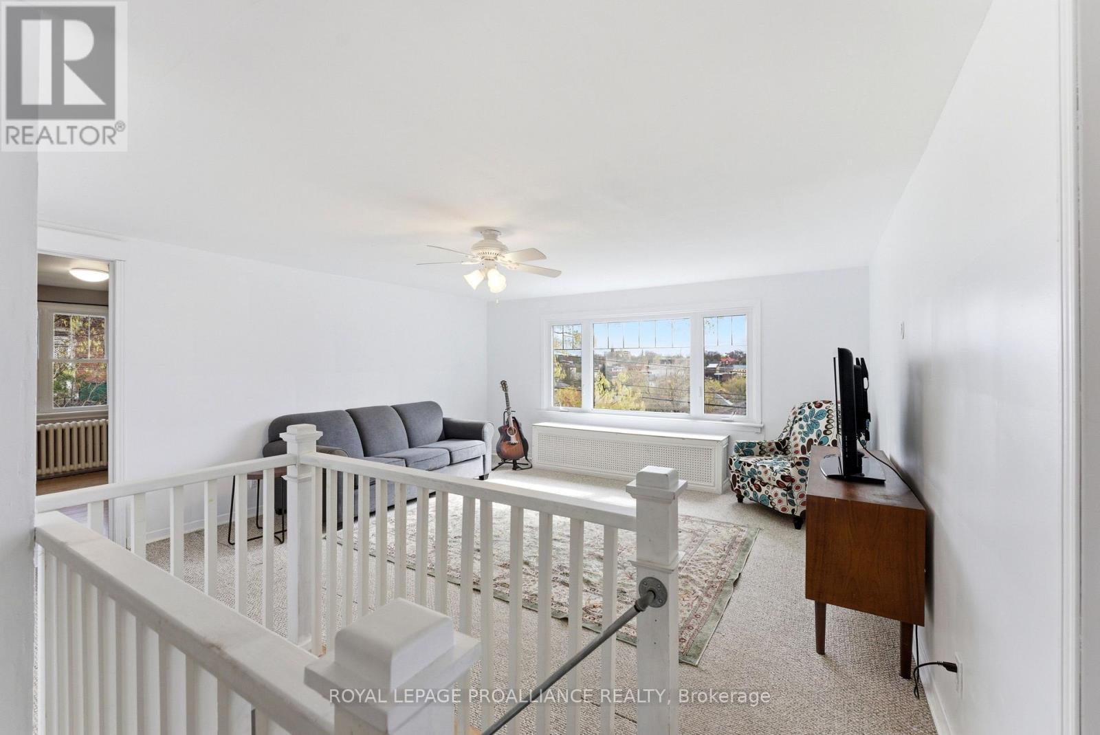 












14 ISABEL STREET

,
Belleville (Belleville Ward),




Ontario
K8P3N3

