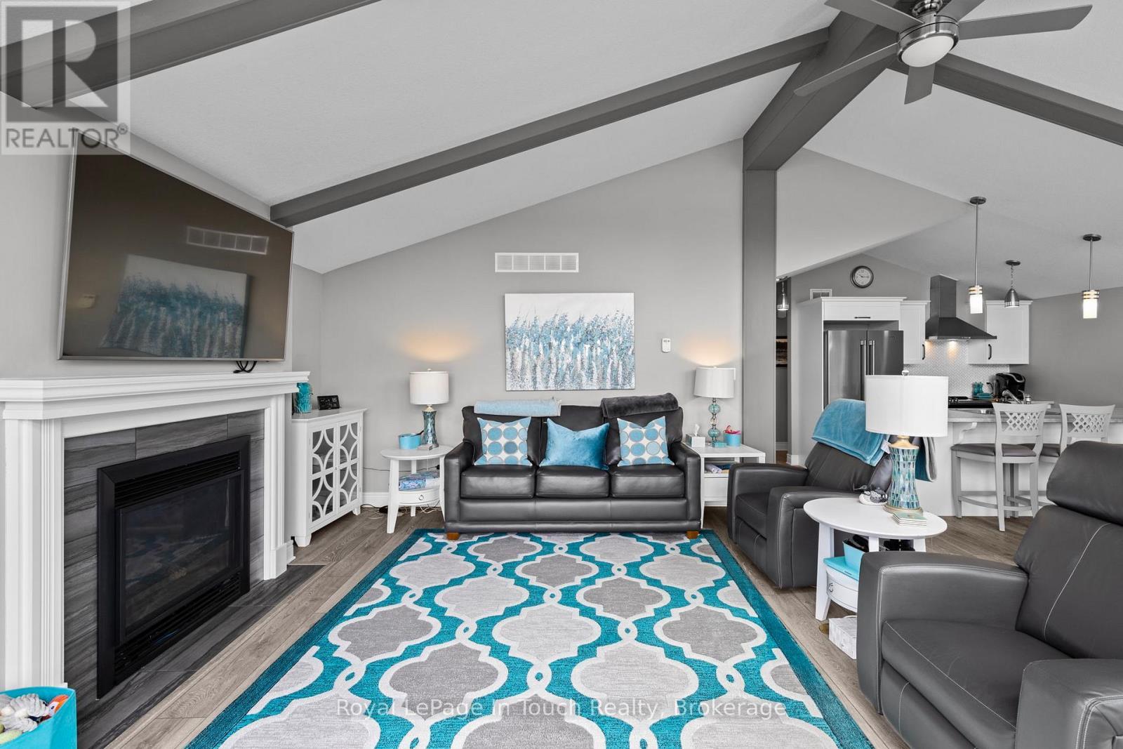 












110 LONE PINE ROAD

,
Georgian Bay (Baxter),




Ontario
L0K1S0

