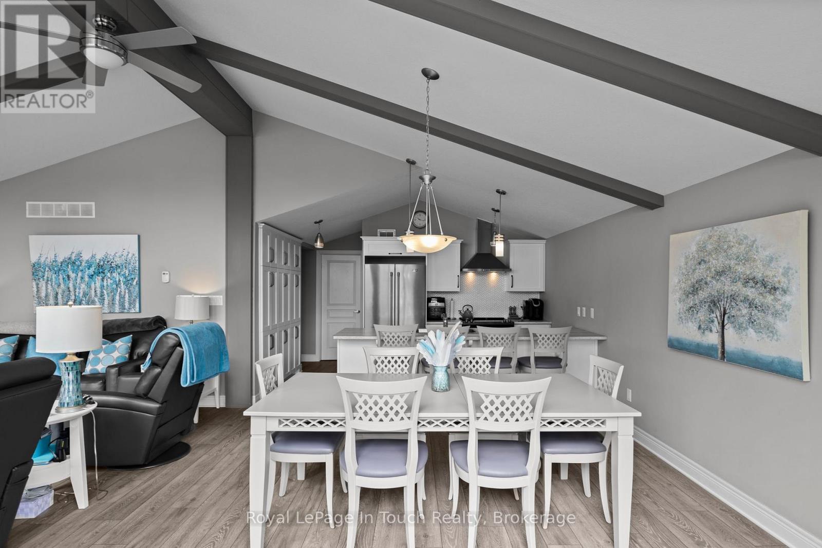 












110 LONE PINE ROAD

,
Georgian Bay (Baxter),




Ontario
L0K1S0

