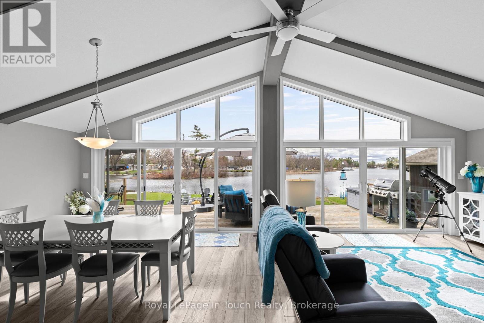 












110 LONE PINE ROAD

,
Georgian Bay (Baxter),




Ontario
L0K1S0

