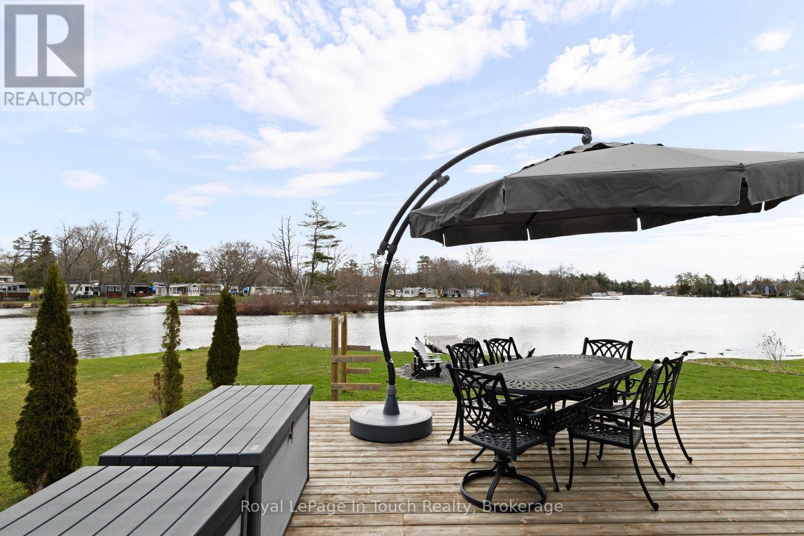 












110 LONE PINE ROAD

,
Georgian Bay (Baxter),




Ontario
L0K1S0

