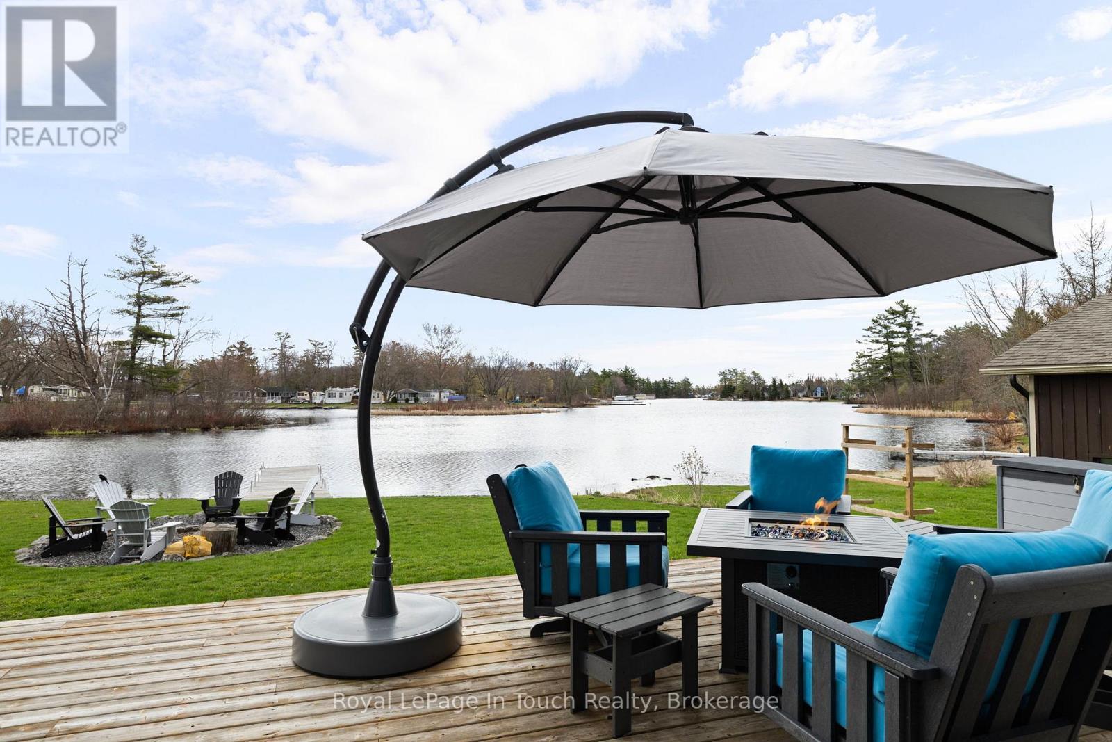 












110 LONE PINE ROAD

,
Georgian Bay (Baxter),




Ontario
L0K1S0

