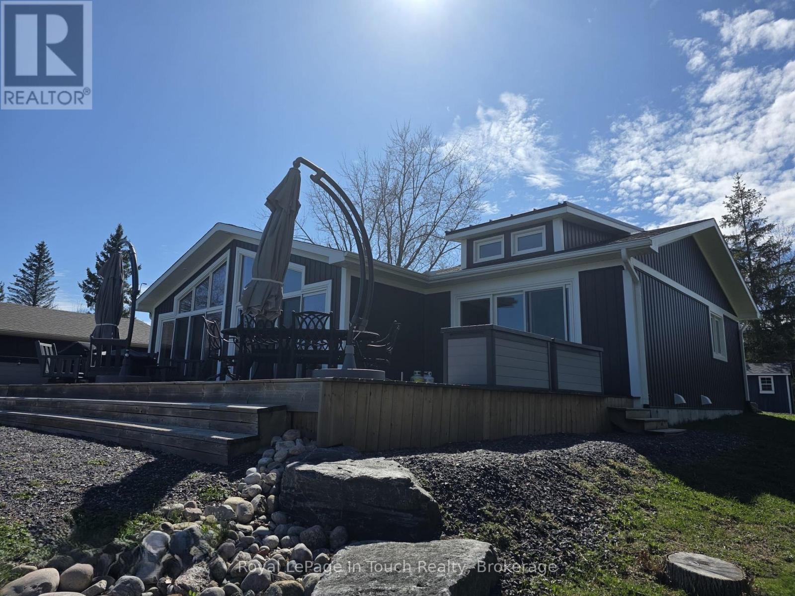 












110 LONE PINE ROAD

,
Georgian Bay (Baxter),




Ontario
L0K1S0

