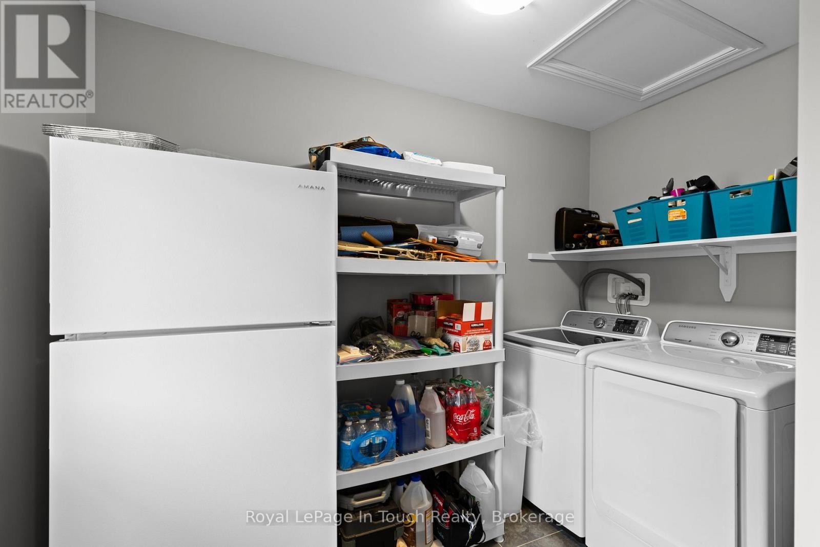 












110 LONE PINE ROAD

,
Georgian Bay (Baxter),




Ontario
L0K1S0

