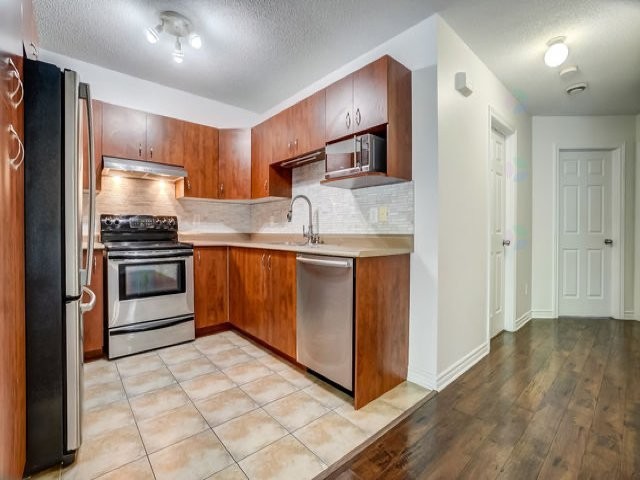 









184


Boul. de la Cité-des-Jeunes

, 3,
Gatineau (Hull),




QC
J8Y6L9

