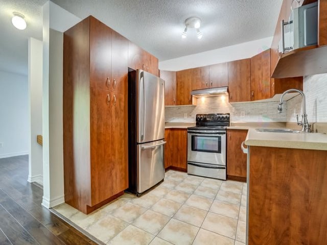









184


Boul. de la Cité-des-Jeunes

, 3,
Gatineau (Hull),




QC
J8Y6L9

