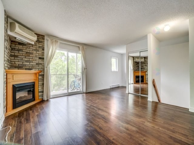 









184


Boul. de la Cité-des-Jeunes

, 3,
Gatineau (Hull),




QC
J8Y6L9

