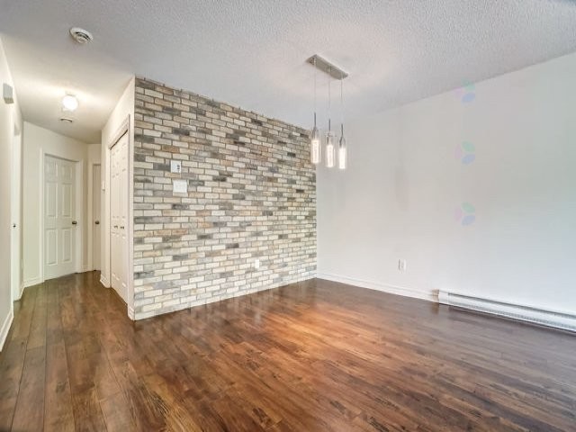 









184


Boul. de la Cité-des-Jeunes

, 3,
Gatineau (Hull),




QC
J8Y6L9

