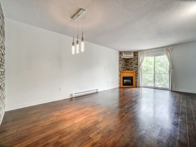 









184


Boul. de la Cité-des-Jeunes

, 3,
Gatineau (Hull),




QC
J8Y6L9

