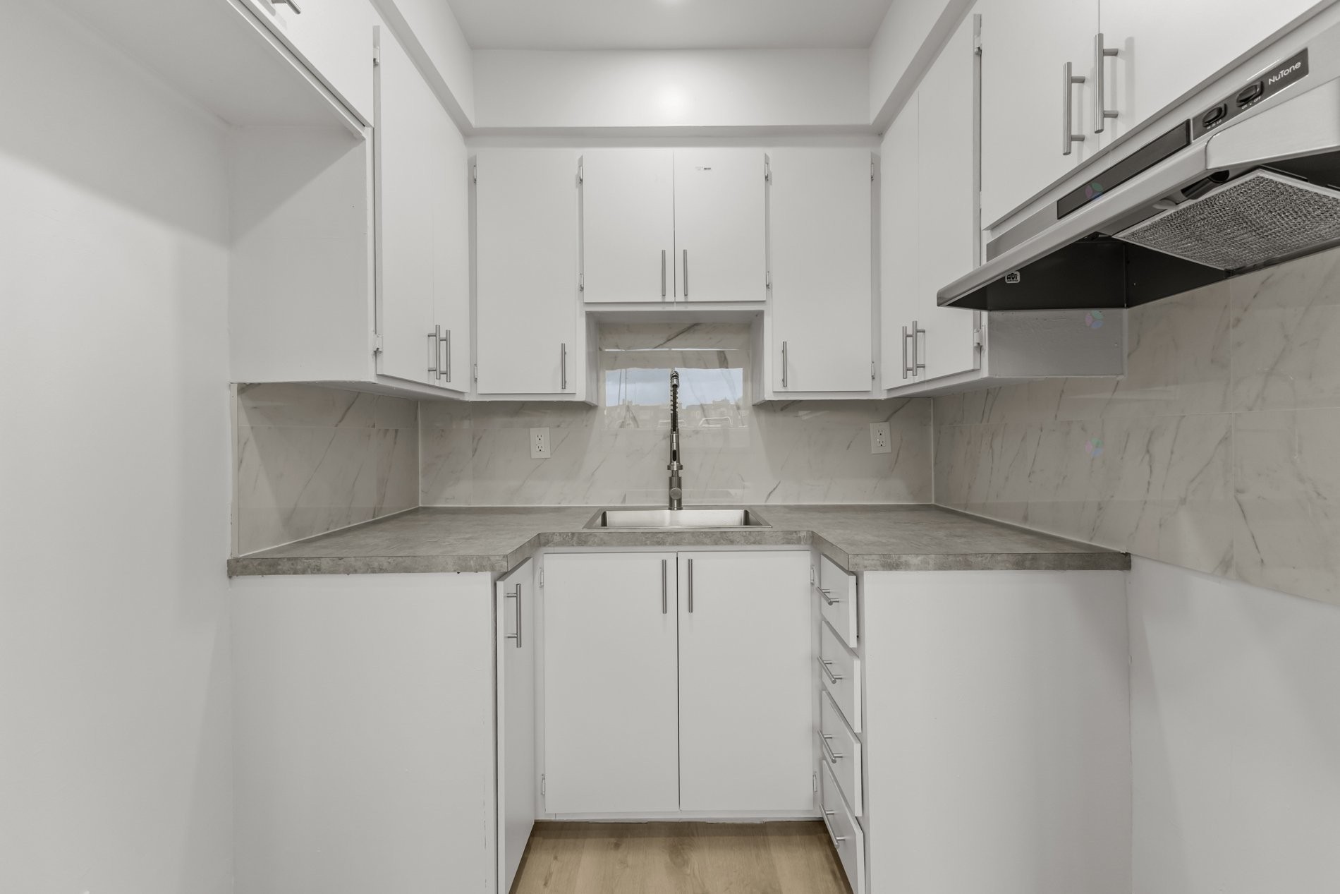 









4450


Av. Bourret

, 102,
Montréal (Côte-des-Neiges/Notre-Dame-de-Grâce),




QC
H3S1X2


