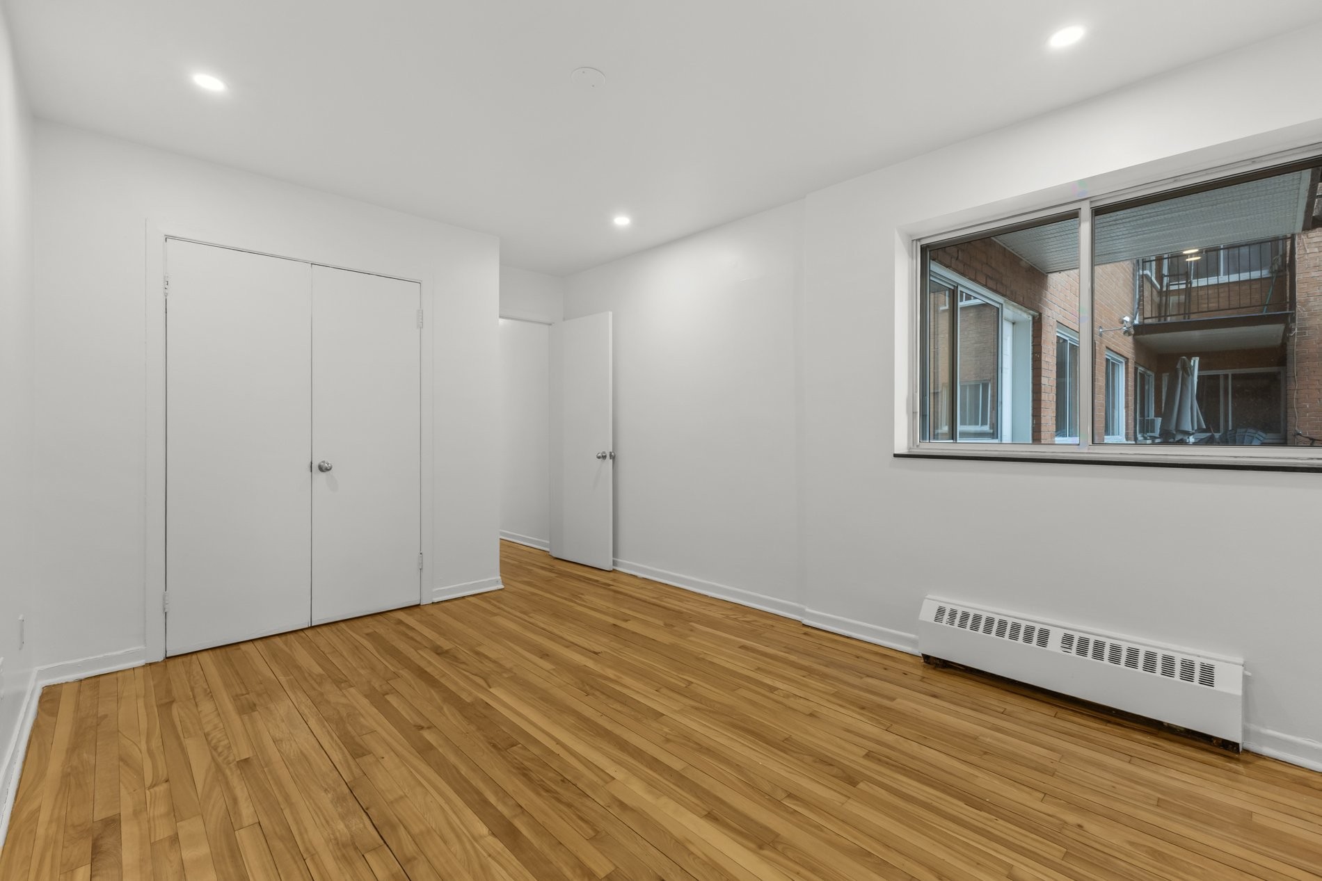 









4450


Av. Bourret

, 102,
Montréal (Côte-des-Neiges/Notre-Dame-de-Grâce),




QC
H3S1X2

