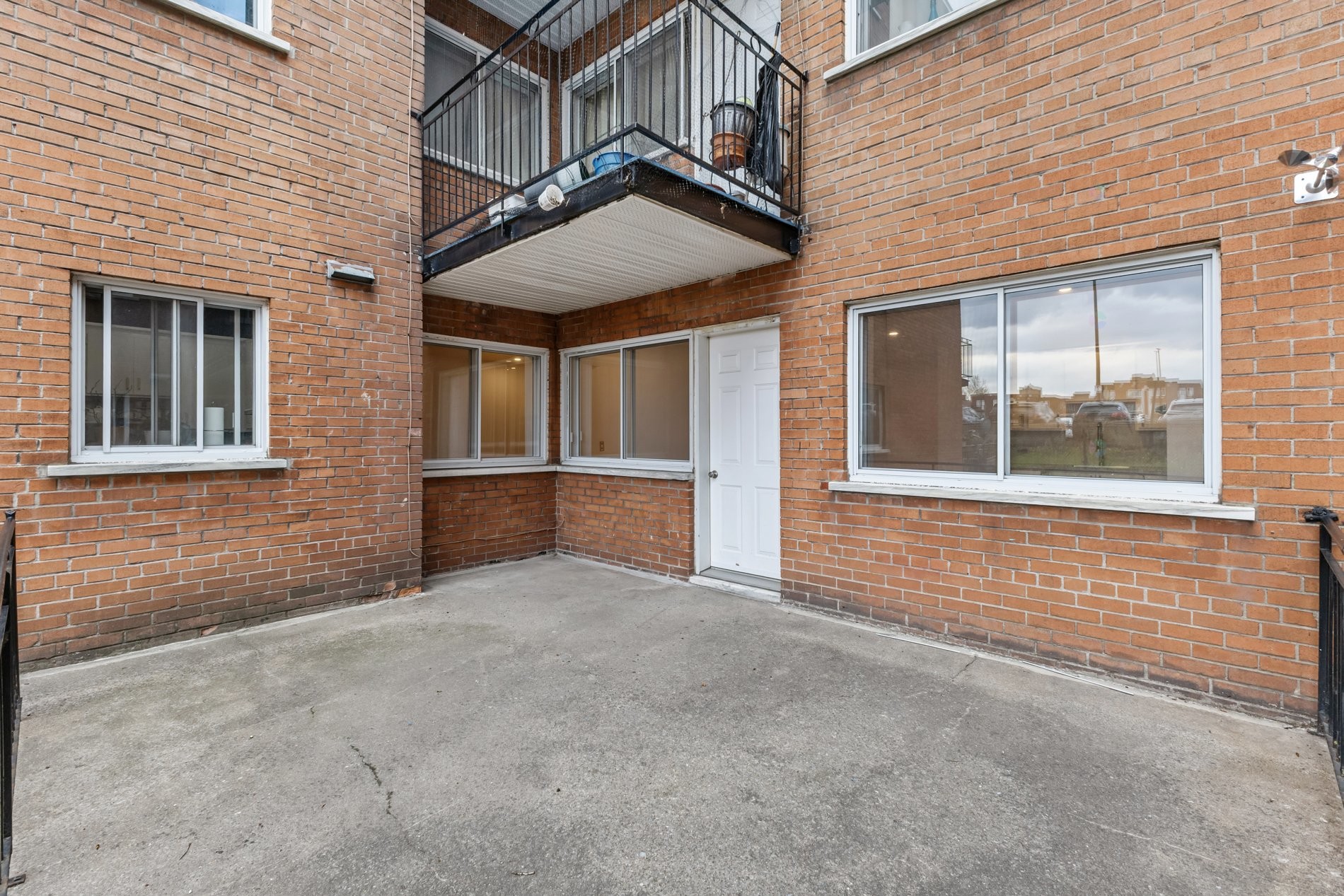 









4450


Av. Bourret

, 102,
Montréal (Côte-des-Neiges/Notre-Dame-de-Grâce),




QC
H3S1X2


