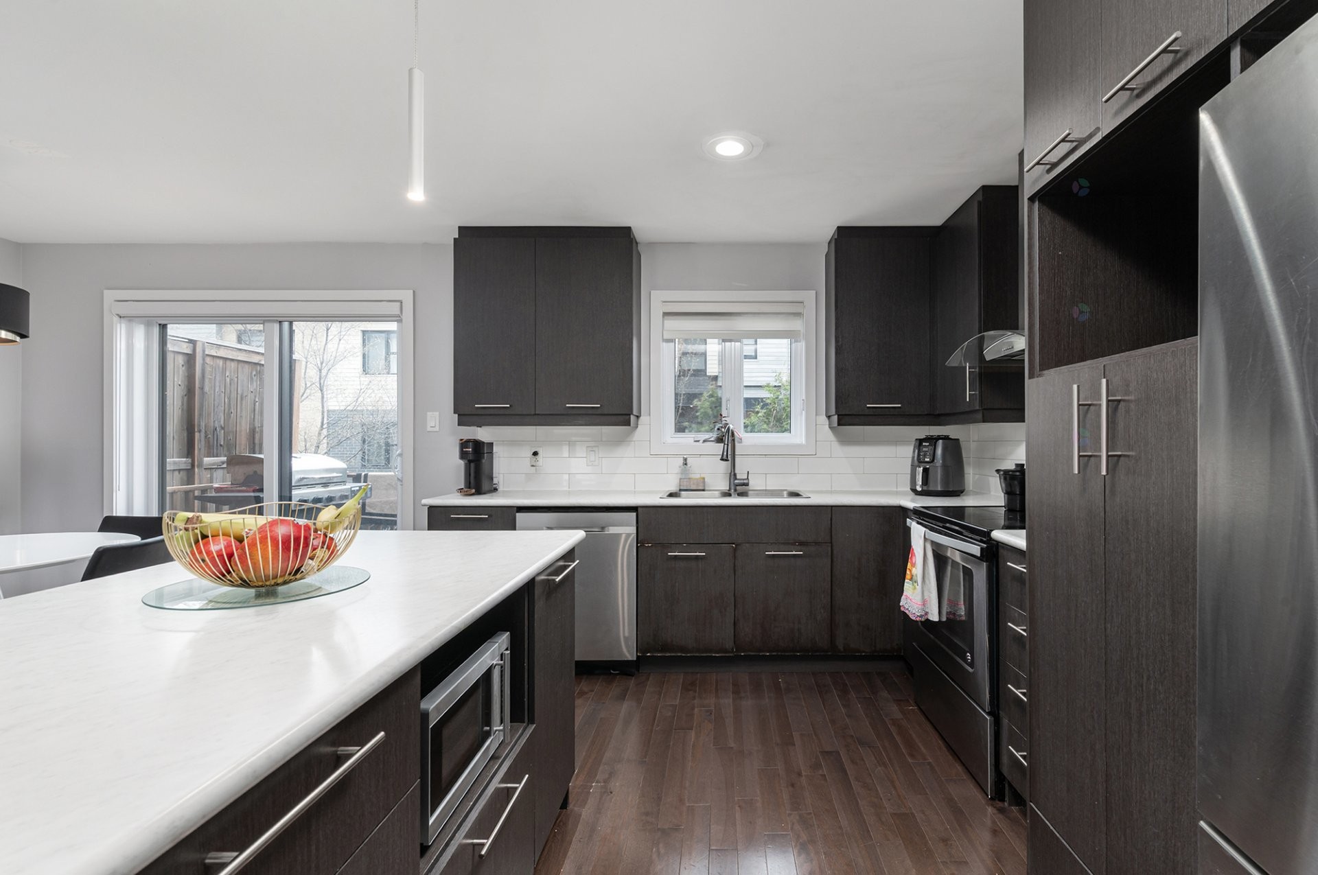 









273


Rue du Grenadier

,
Saint-Constant,




QC
J5A0L1

