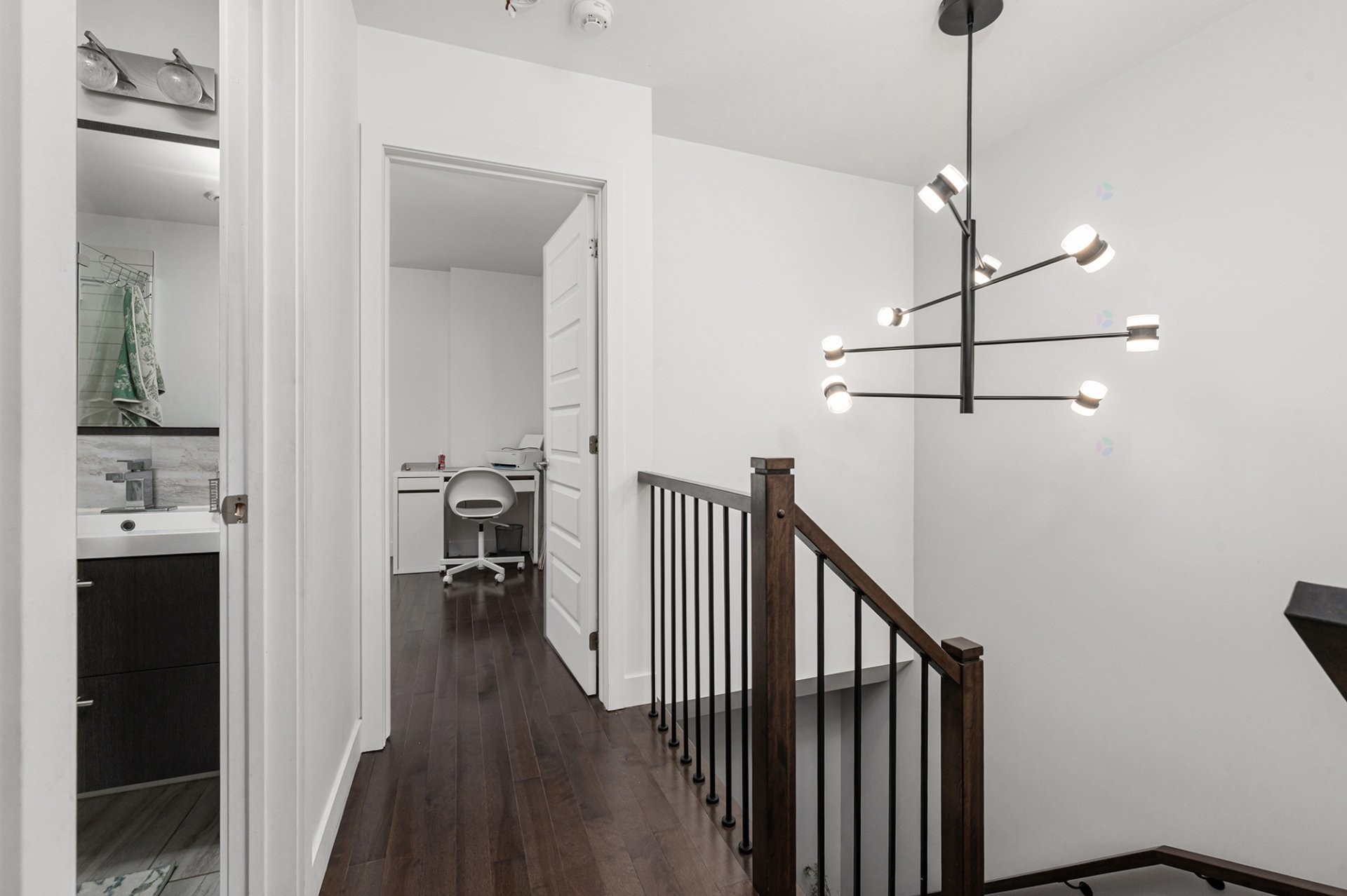 









273


Rue du Grenadier

,
Saint-Constant,




QC
J5A0L1

