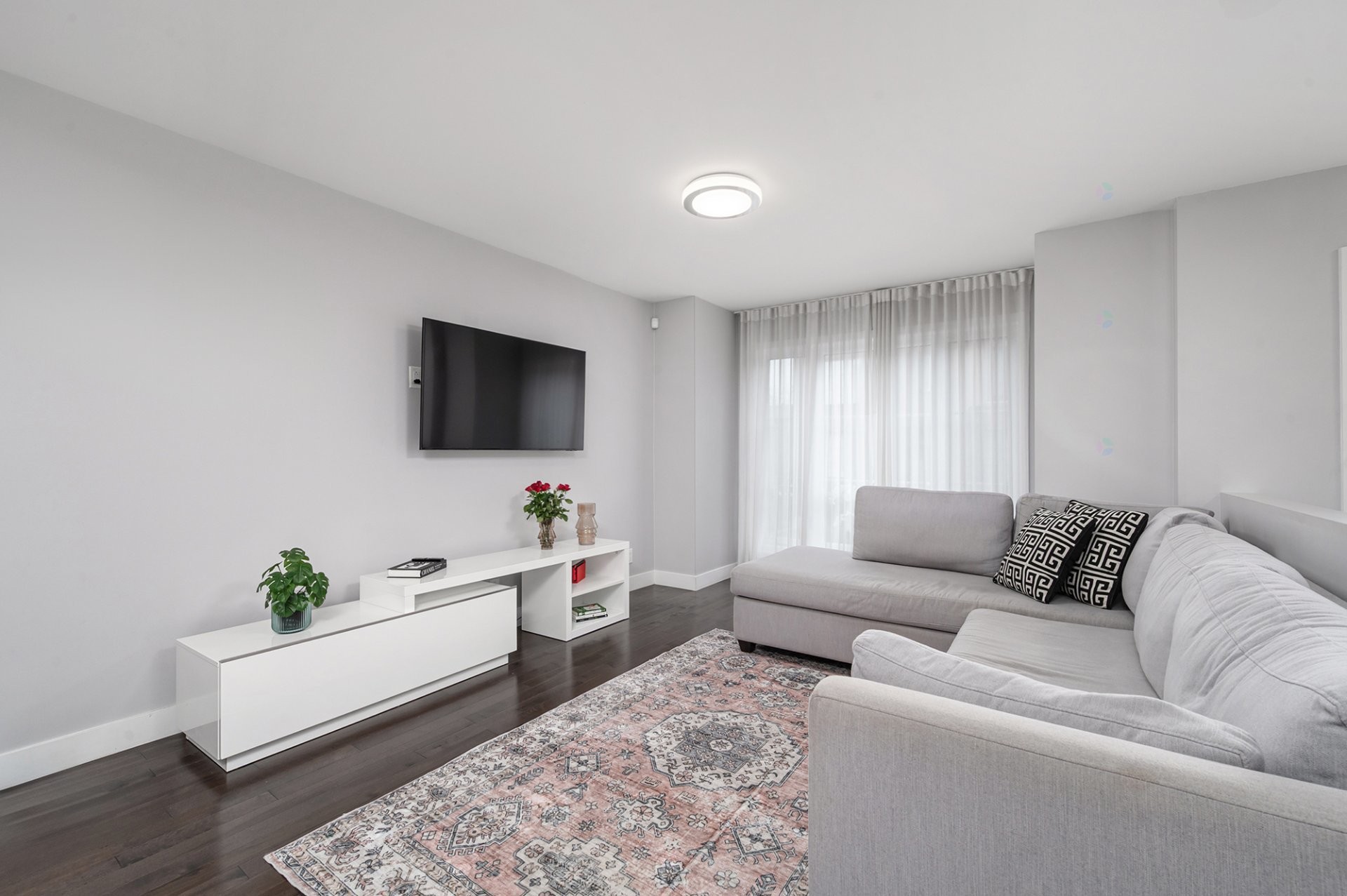 









273


Rue du Grenadier

,
Saint-Constant,




QC
J5A0L1

