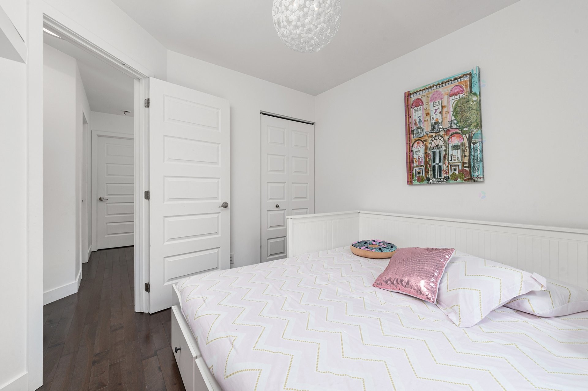 









273


Rue du Grenadier

,
Saint-Constant,




QC
J5A0L1

