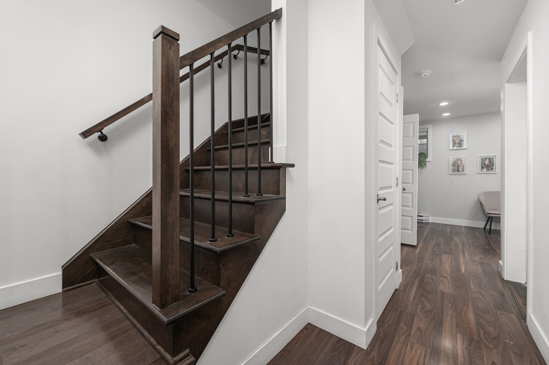 









273


Rue du Grenadier

,
Saint-Constant,




QC
J5A0L1

