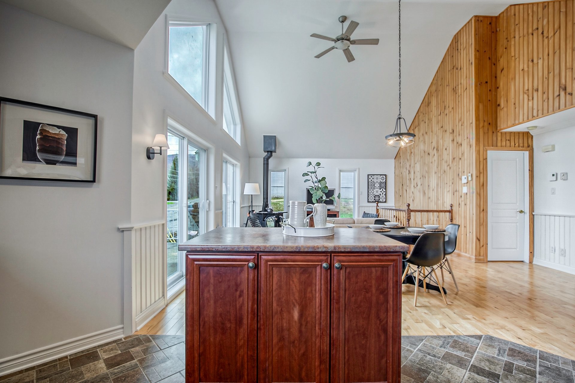 









120


Ch. Thibault

,
Sutton,




QC
J0E2K0

