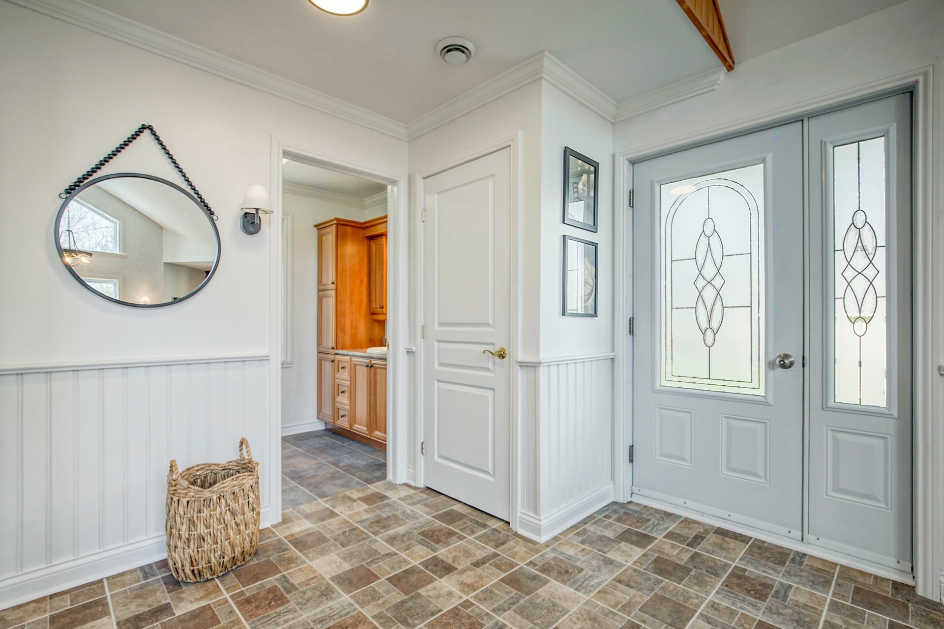 









120


Ch. Thibault

,
Sutton,




QC
J0E2K0

