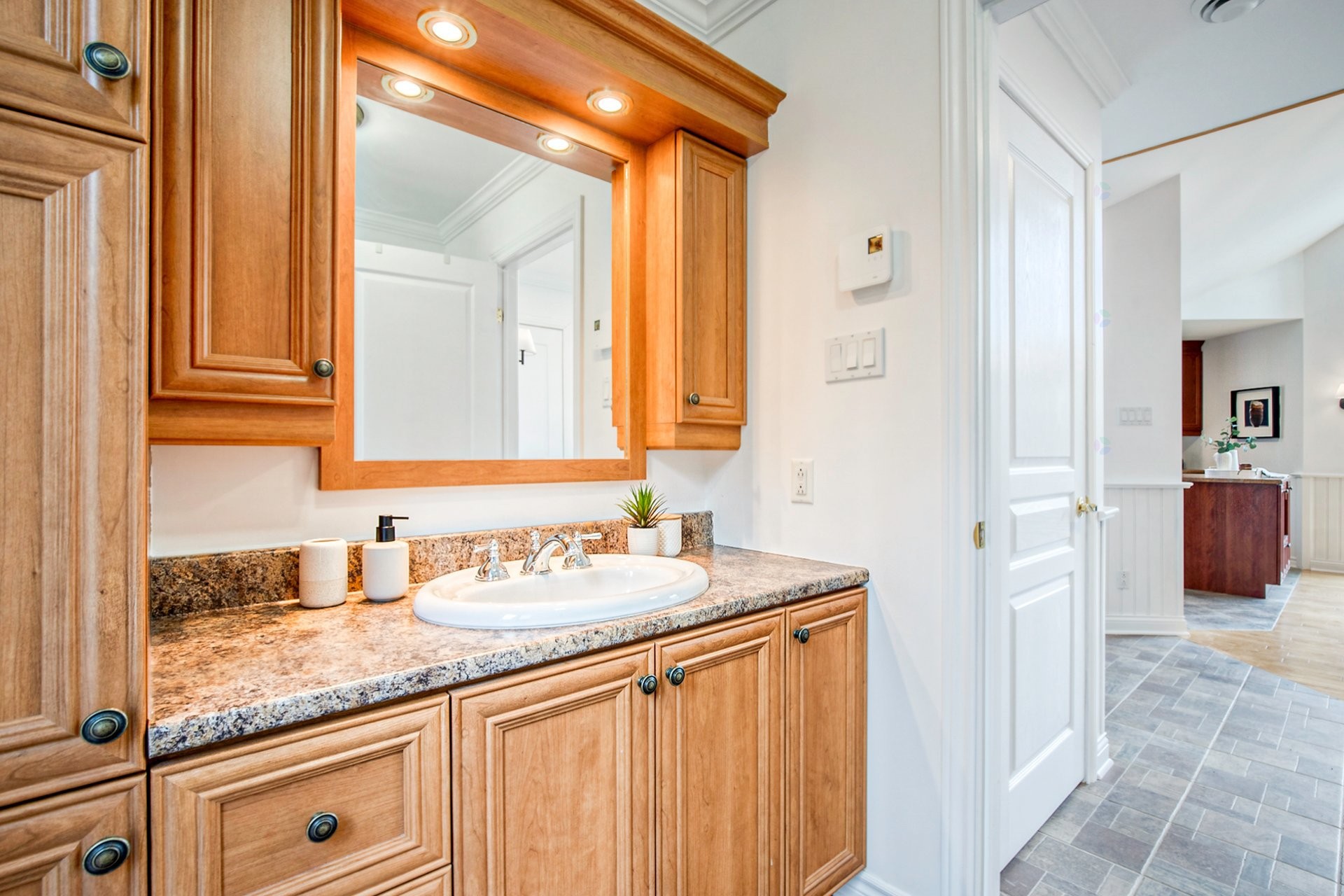 









120


Ch. Thibault

,
Sutton,




QC
J0E2K0

