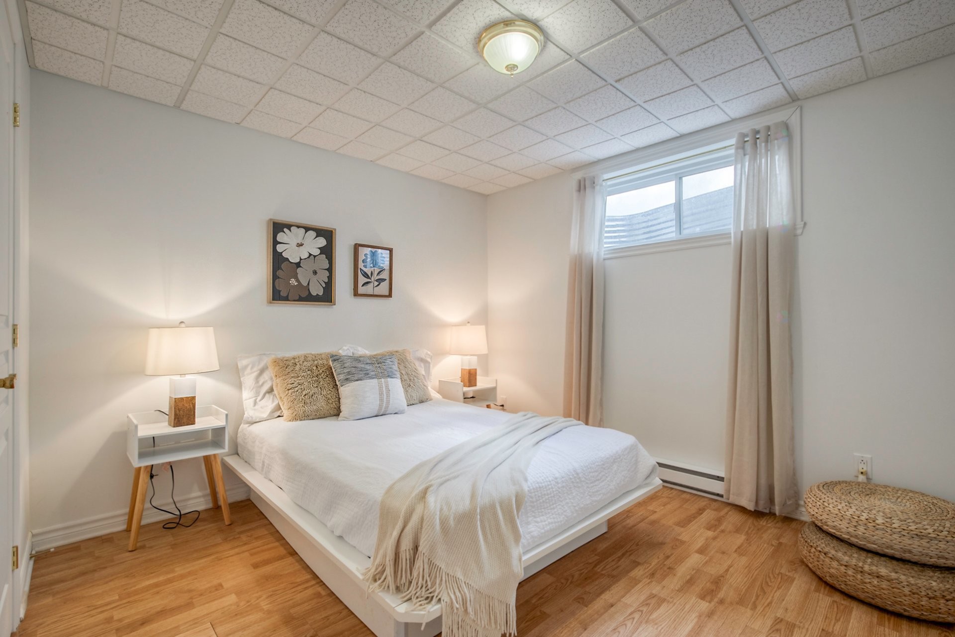 









120


Ch. Thibault

,
Sutton,




QC
J0E2K0

