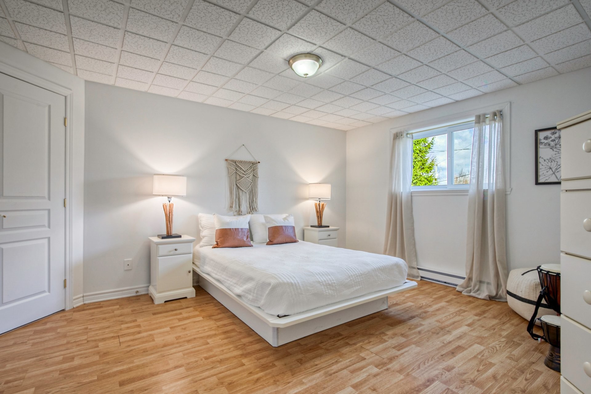 









120


Ch. Thibault

,
Sutton,




QC
J0E2K0

