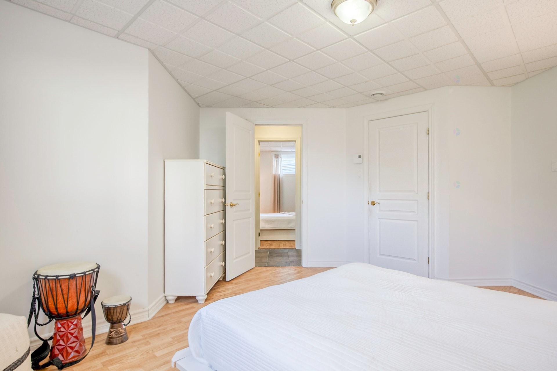 









120


Ch. Thibault

,
Sutton,




QC
J0E2K0


