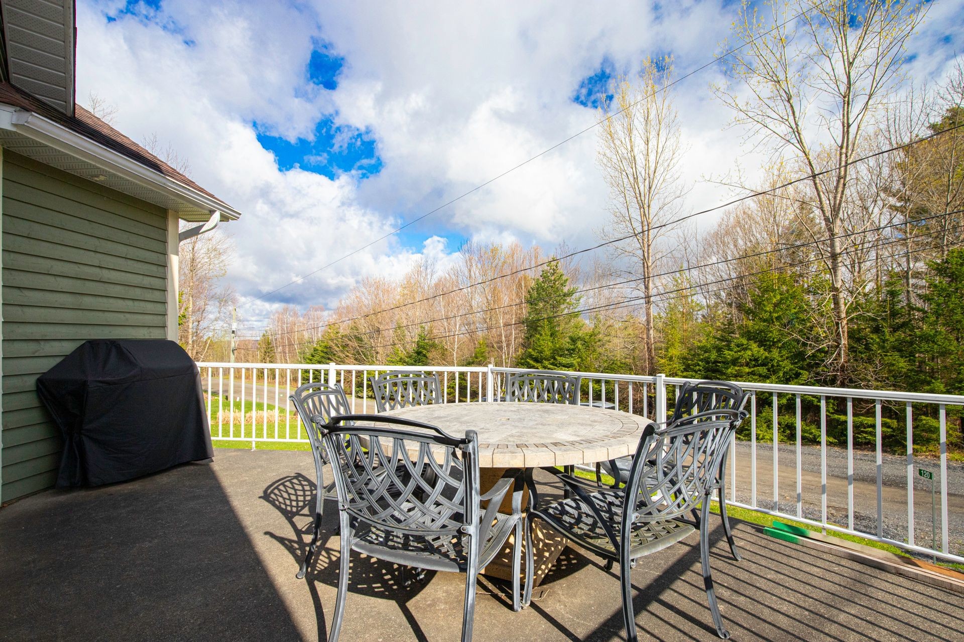 









120


Ch. Thibault

,
Sutton,




QC
J0E2K0

