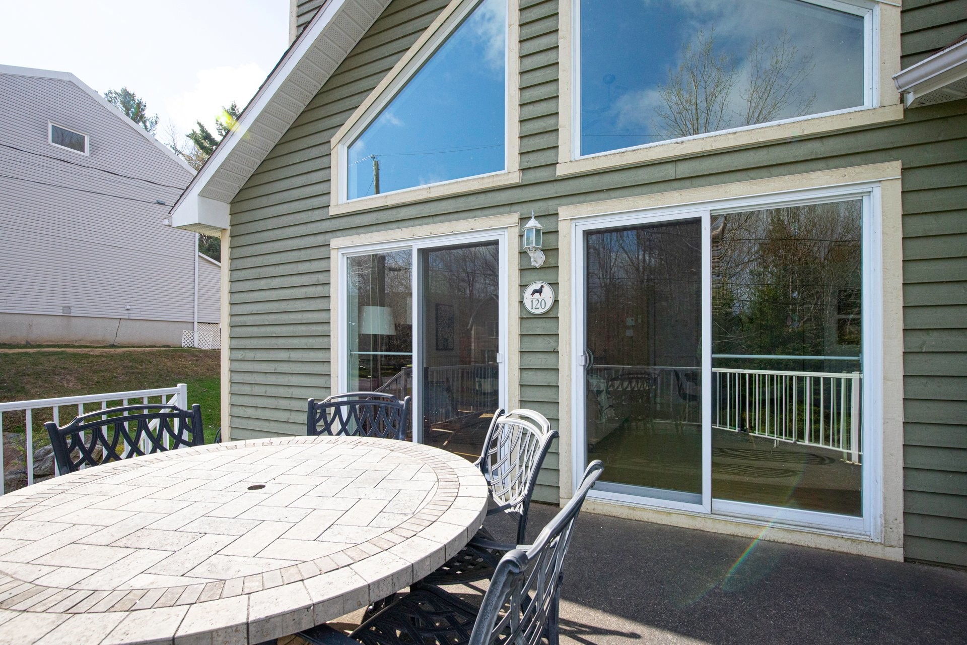 









120


Ch. Thibault

,
Sutton,




QC
J0E2K0

