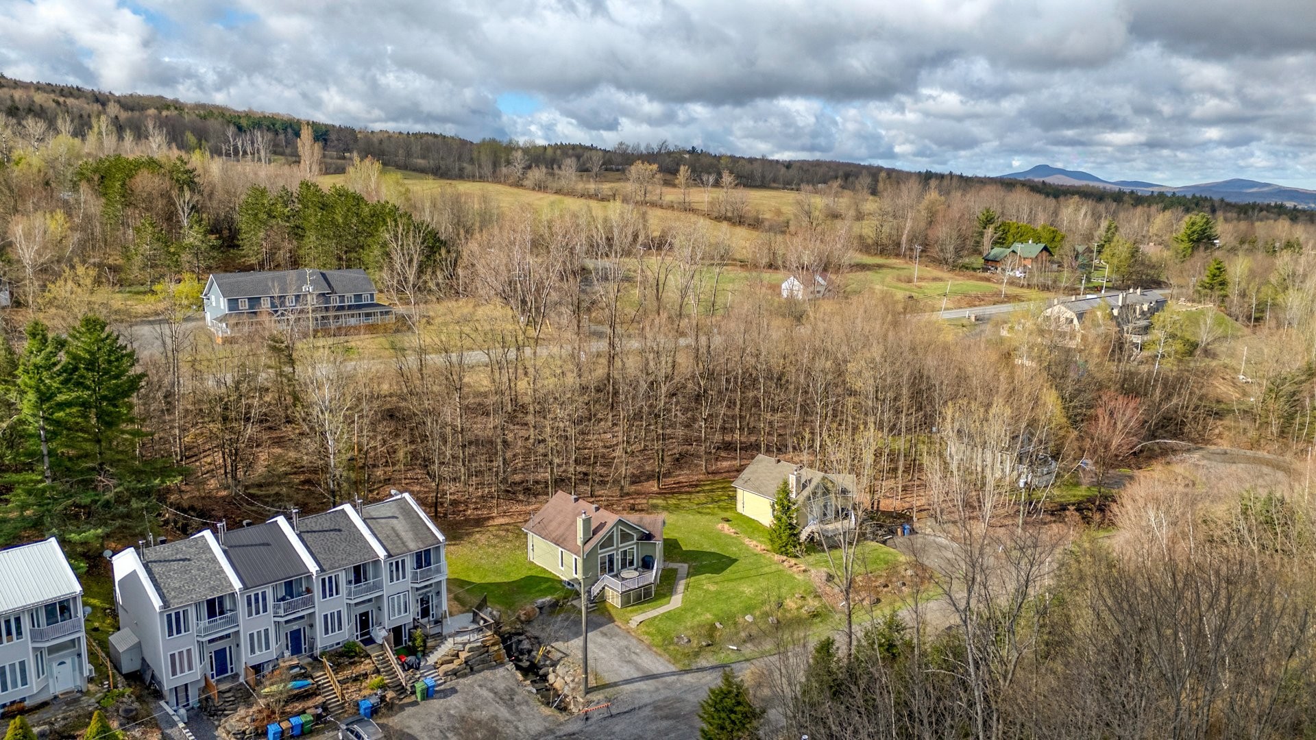 









120


Ch. Thibault

,
Sutton,




QC
J0E2K0

