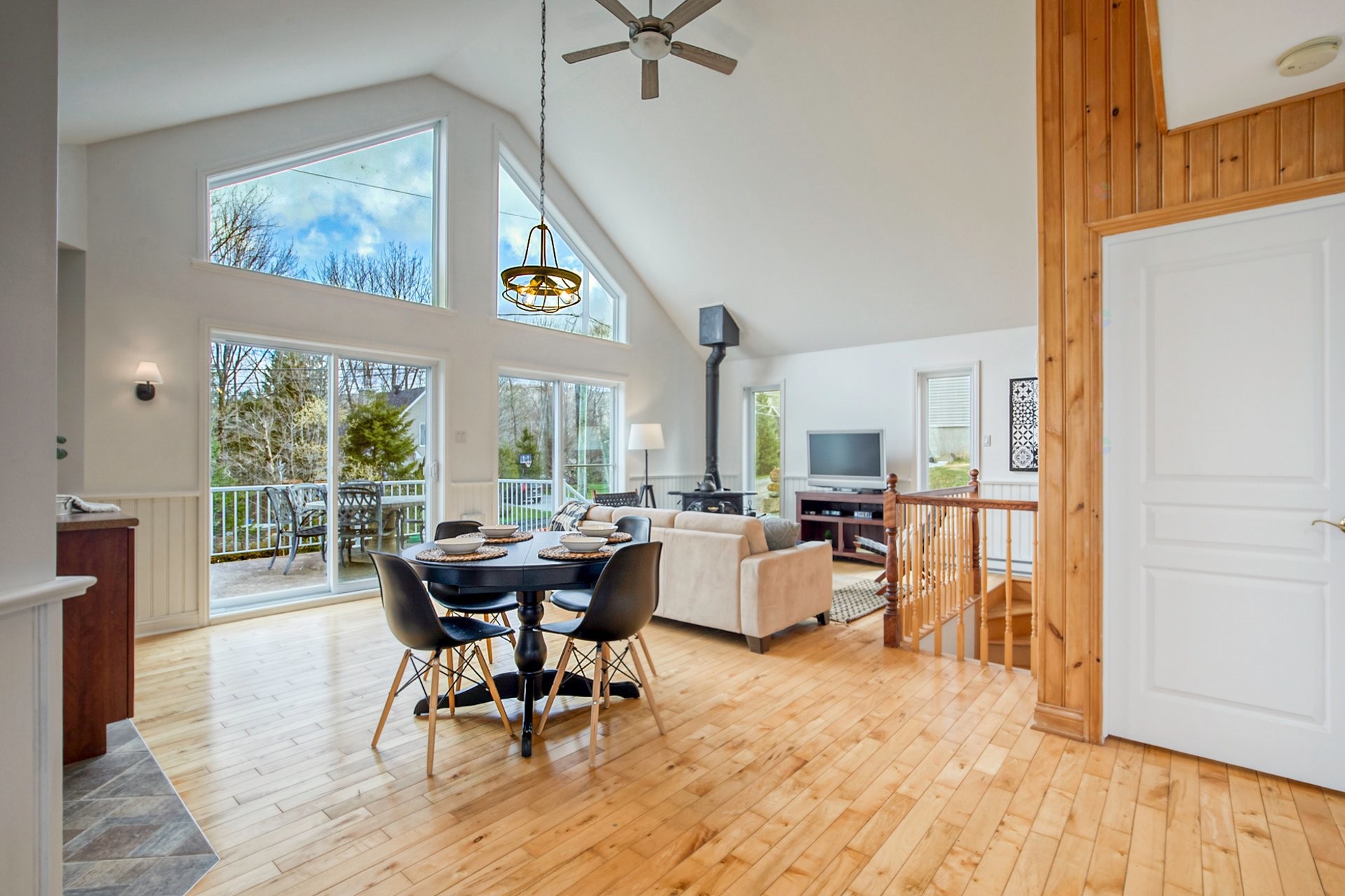 









120


Ch. Thibault

,
Sutton,




QC
J0E2K0

