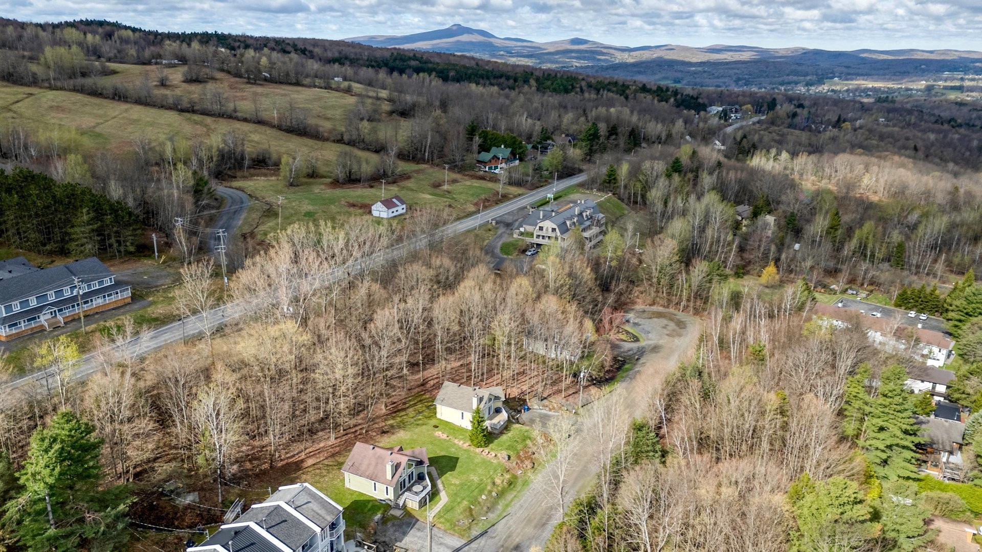 









120


Ch. Thibault

,
Sutton,




QC
J0E2K0

