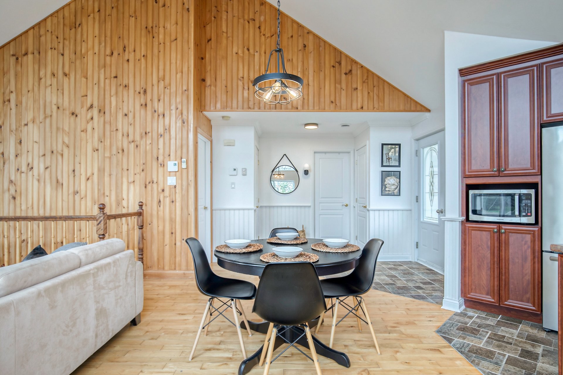 









120


Ch. Thibault

,
Sutton,




QC
J0E2K0

