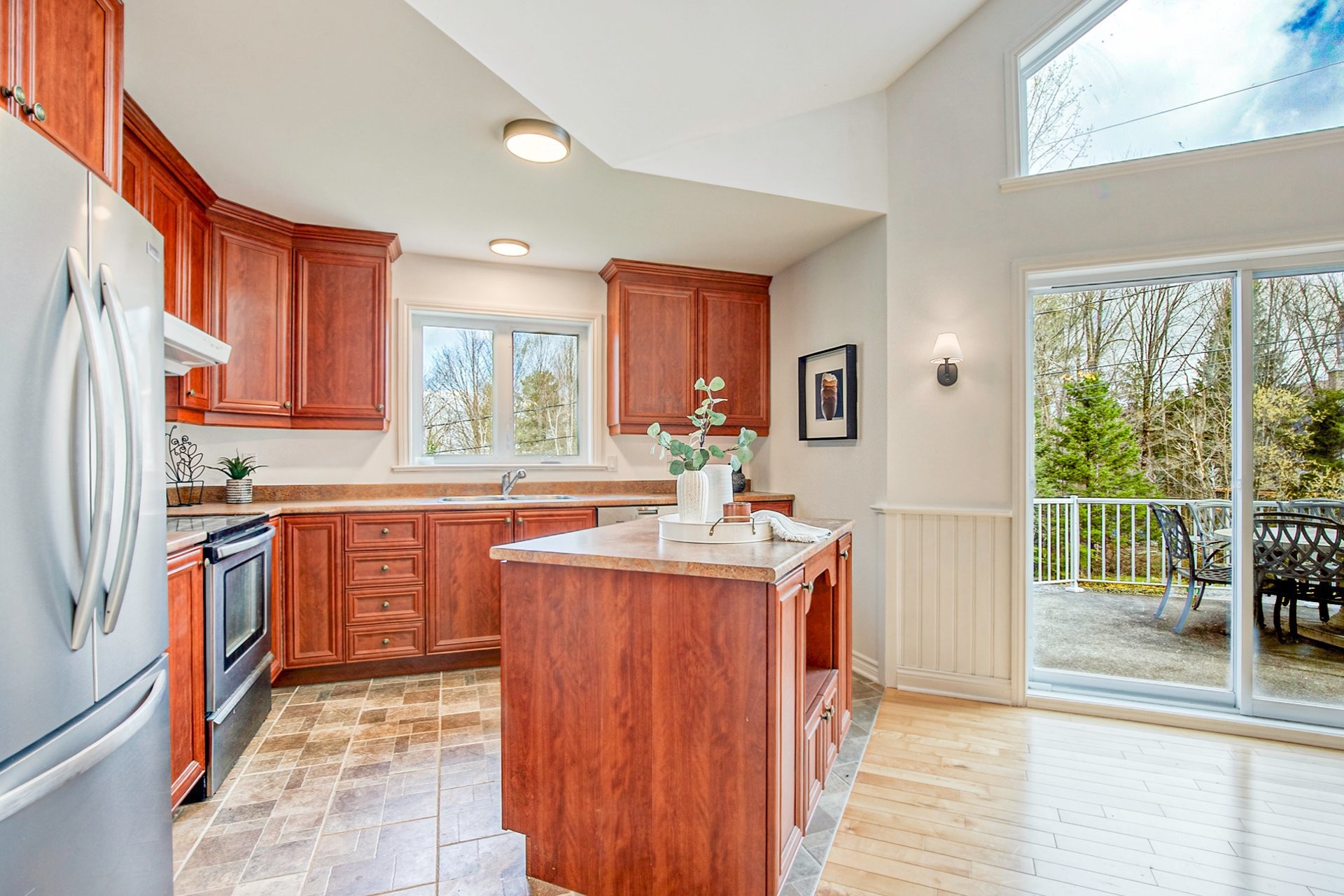 









120


Ch. Thibault

,
Sutton,




QC
J0E2K0

