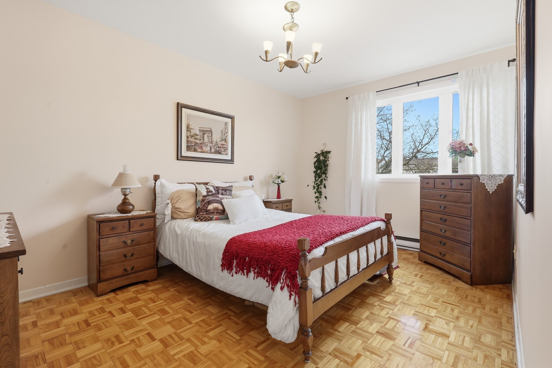 









9060


Rue d'Anjou

,
Montréal (Mercier/Hochelaga-Maisonneuve),




QC
H1K4N5

