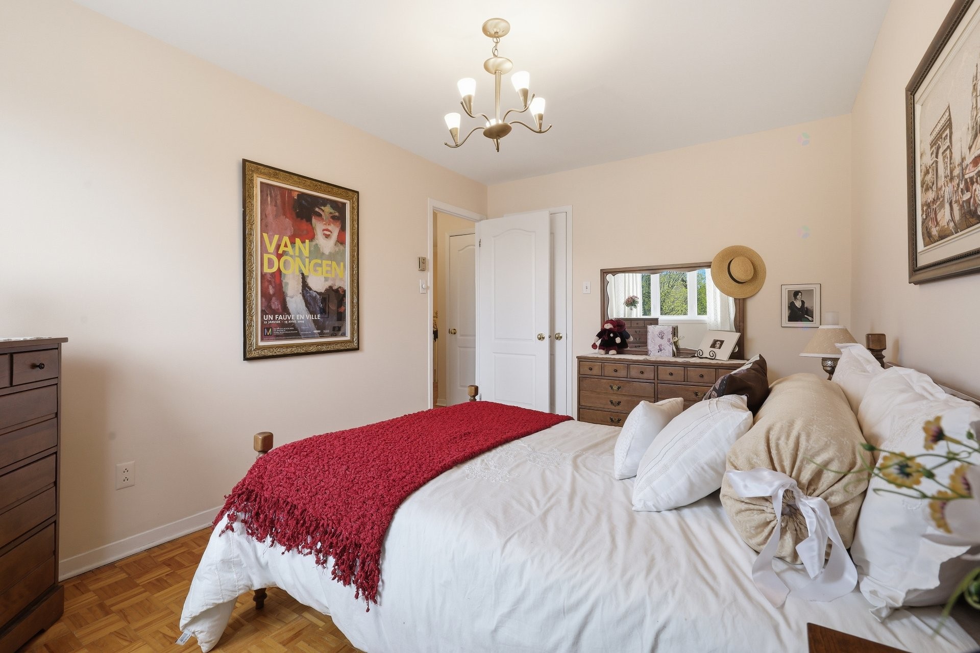 









9060


Rue d'Anjou

,
Montréal (Mercier/Hochelaga-Maisonneuve),




QC
H1K4N5

