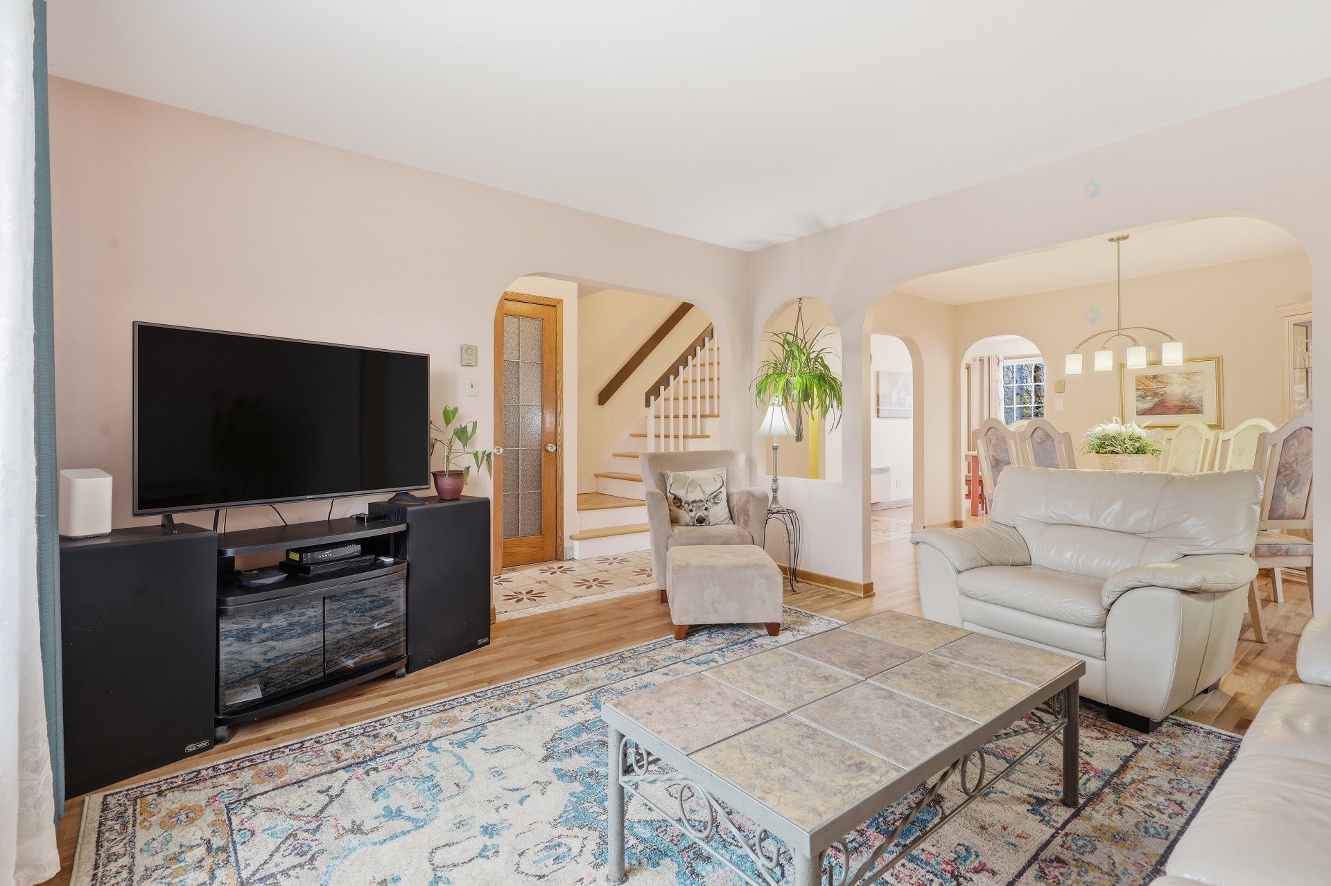 









9060


Rue d'Anjou

,
Montréal (Mercier/Hochelaga-Maisonneuve),




QC
H1K4N5

