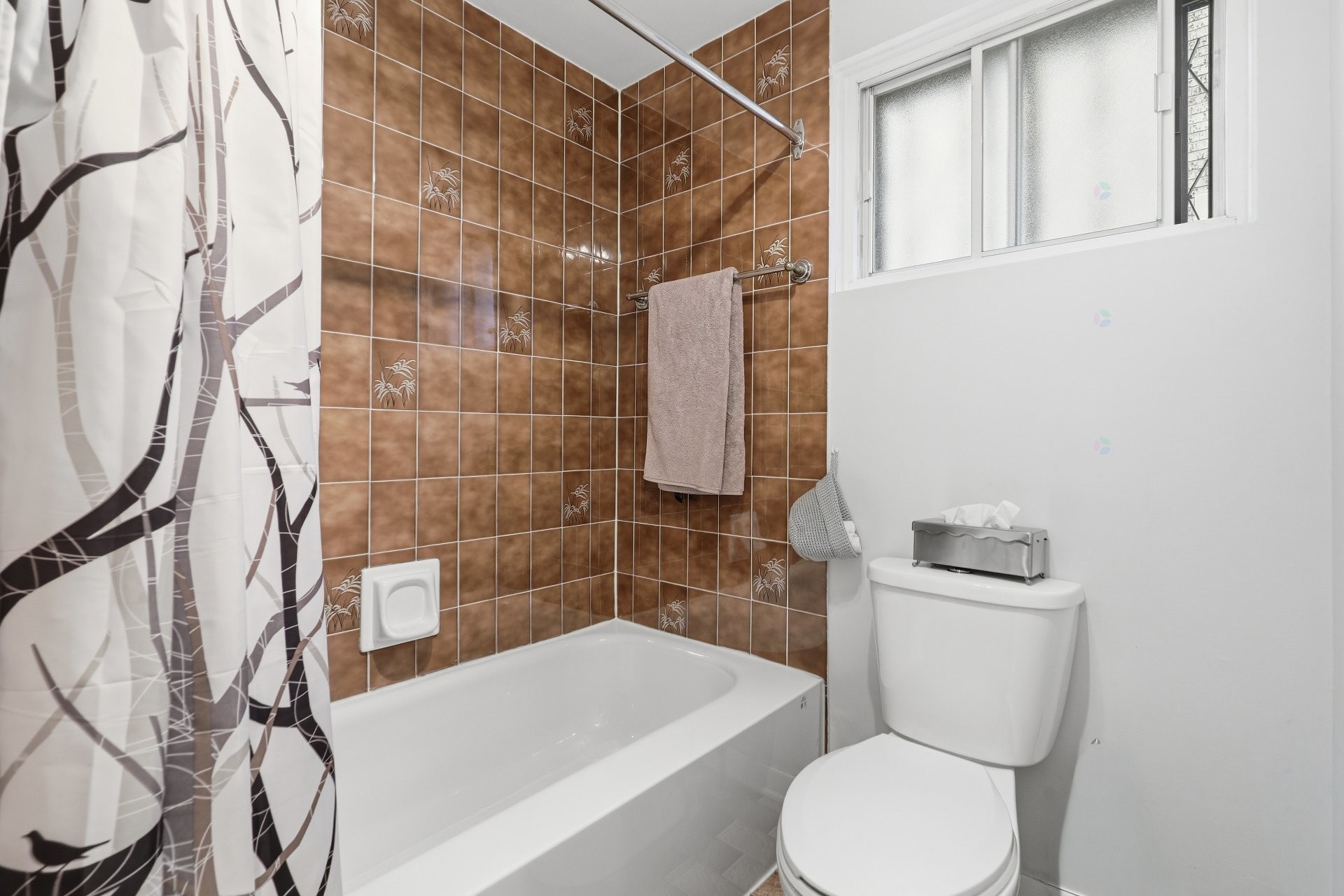 









9060


Rue d'Anjou

,
Montréal (Mercier/Hochelaga-Maisonneuve),




QC
H1K4N5

