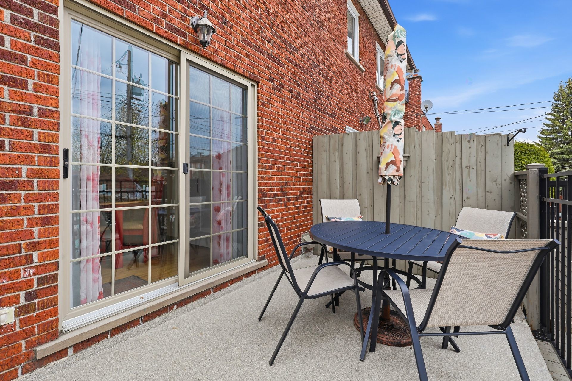 









9060


Rue d'Anjou

,
Montréal (Mercier/Hochelaga-Maisonneuve),




QC
H1K4N5

