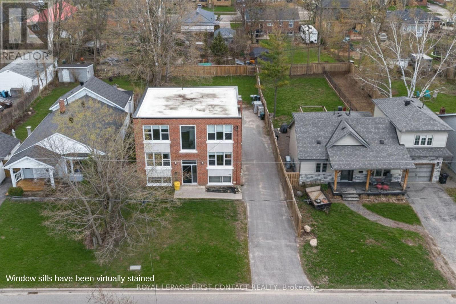 












134 NAPIER STREET

,
Barrie,




Ontario
L4M1W5

