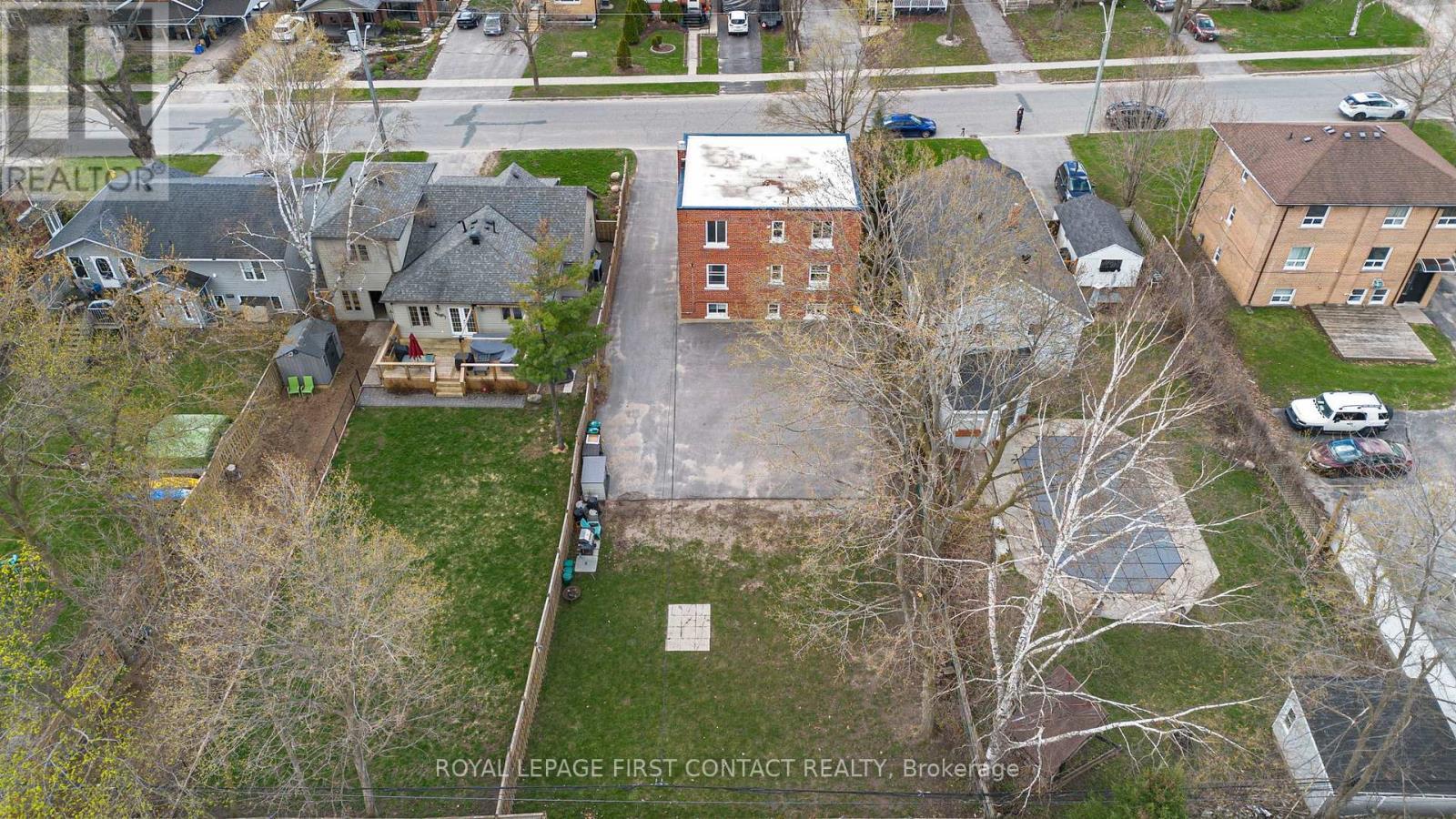 












134 NAPIER STREET

,
Barrie,




Ontario
L4M1W5

