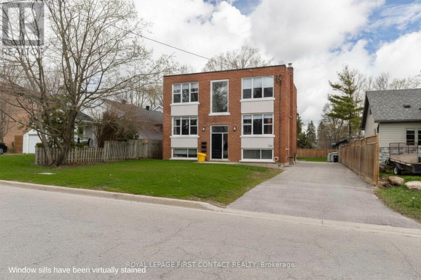 












134 NAPIER STREET

,
Barrie,




Ontario
L4M1W5


