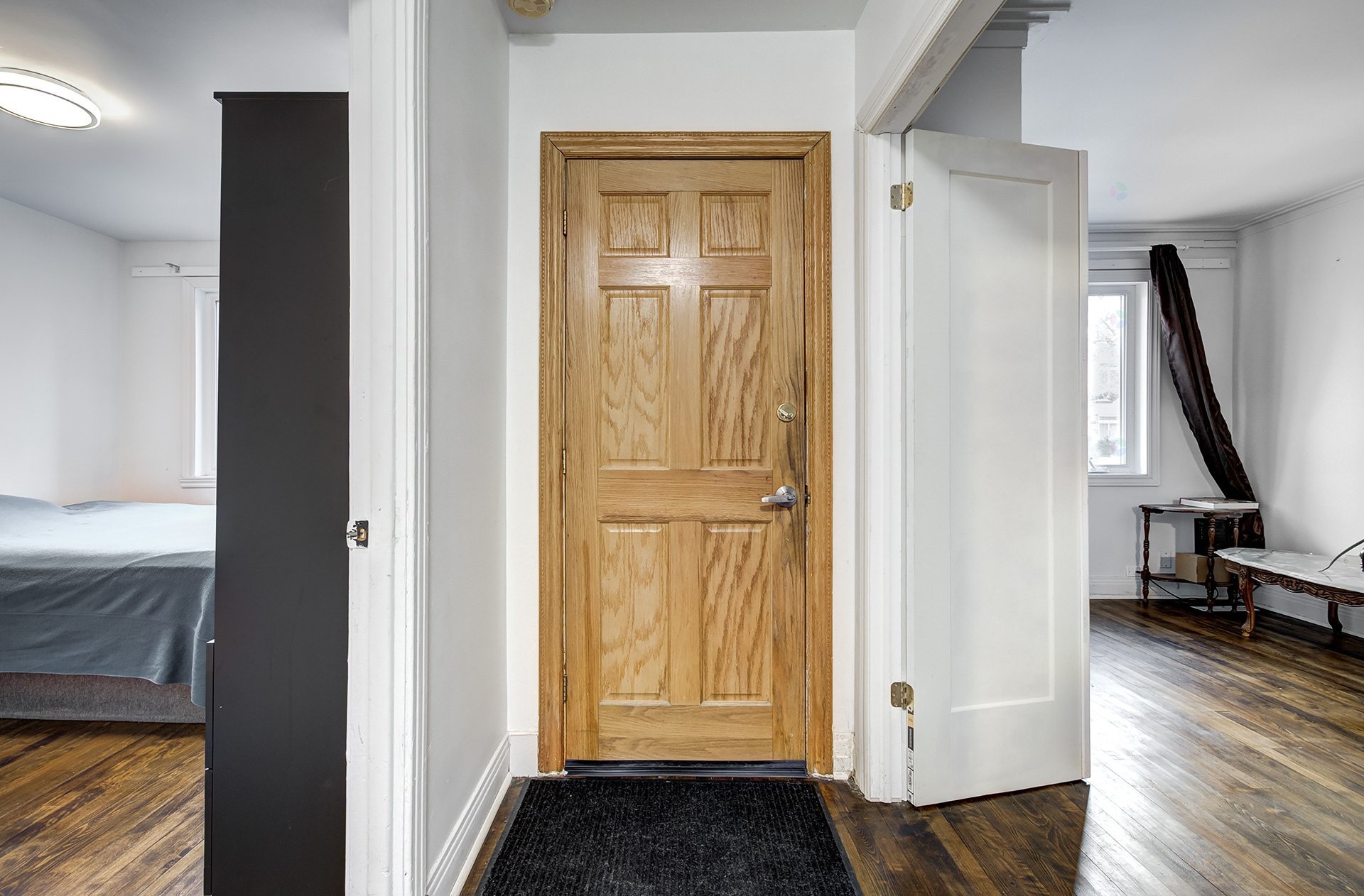 









7030

 - 7030A


Rue Lacroix

,
Montréal (Le Sud-Ouest),




QC
H4E2V3


