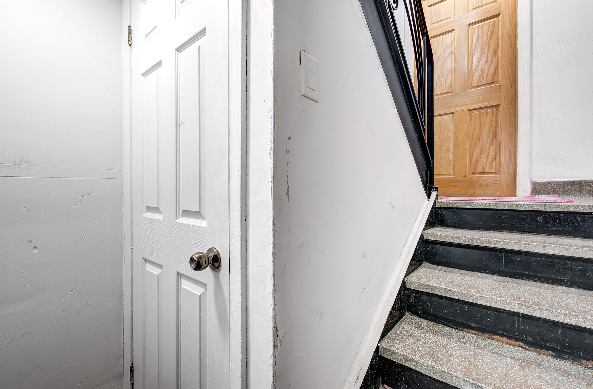 









7030

 - 7030A


Rue Lacroix

,
Montréal (Le Sud-Ouest),




QC
H4E2V3

